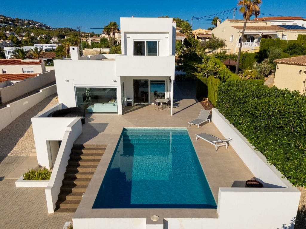 4 bedroom Villa for sale in Calpe / Calp with pool - € 1,380,000 (Ref: 9861095)