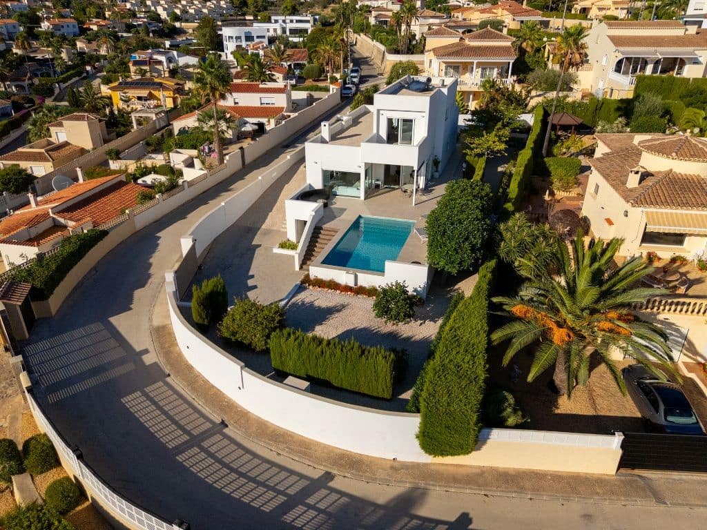 4 bedroom Villa for sale in Calpe / Calp with pool - € 1,380,000 (Ref: 9861095)