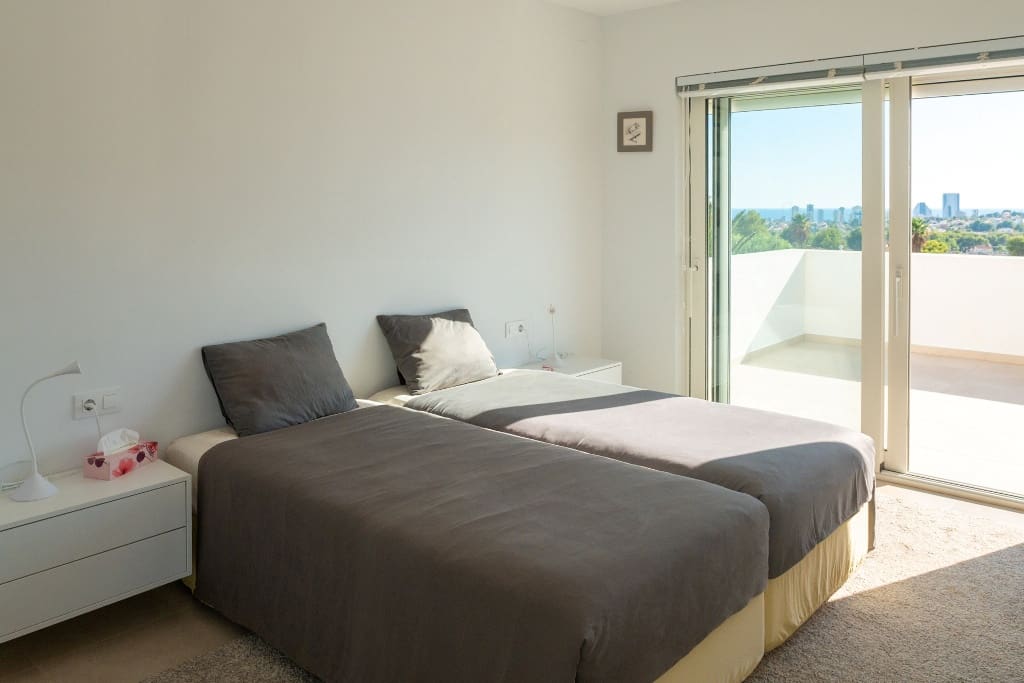 4 bedroom Villa for sale in Calpe / Calp with pool - € 1,380,000 (Ref: 9861095)