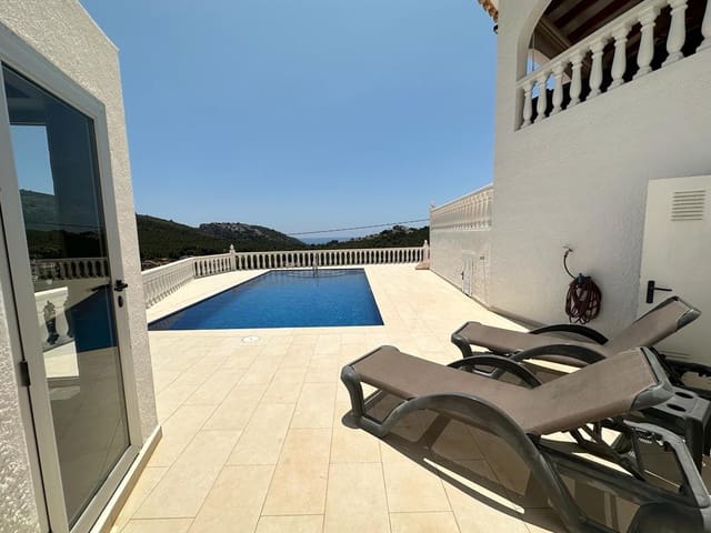 4 soverom Villa til salgs i Moraira, Teulada-Moraira med svømmebasseng garasje - € 980 000 (Ref: 9861099)