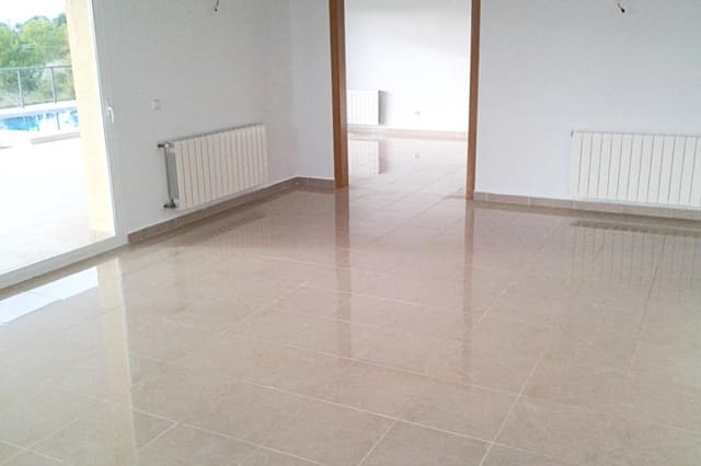 Chalet de 4 habitaciones en Altea la Vella, Altea en venta con piscina garaje - 699.900 € (Ref: 9911735)