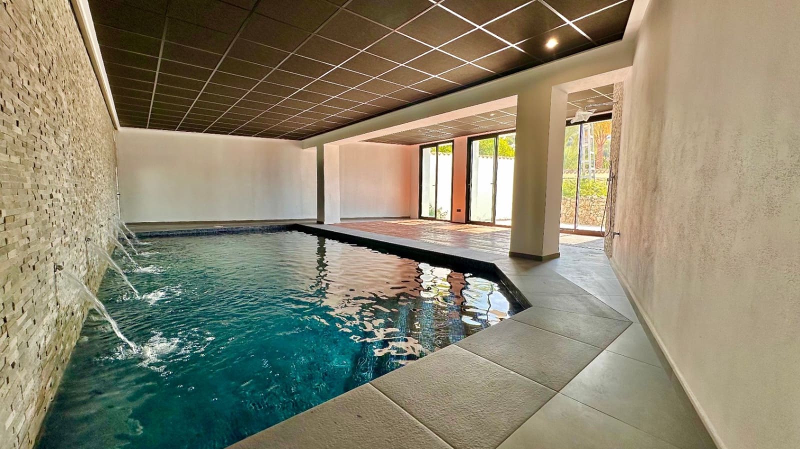 4 soverom Villa til salgs i Moraira med svømmebasseng garasje - € 1 500 000 (Ref: 9928061)