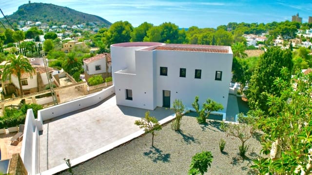 4 soverom Villa til salgs i Moraira, Teulada-Moraira med svømmebasseng garasje - € 1 500 000 (Ref: 9928061)