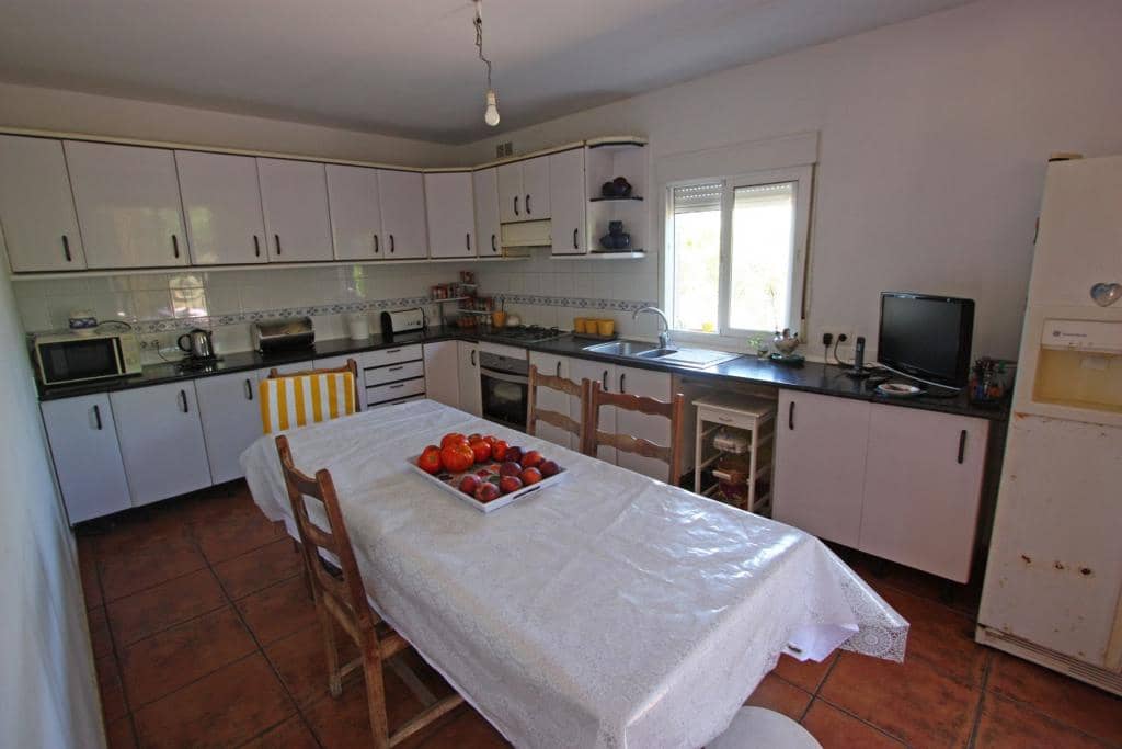 6 bedroom Villa for sale in Pedreguer with pool - € 698,500 (Ref: 7823014)