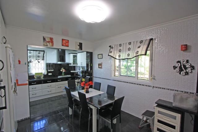 4 Zimmer Villa zu verkaufen in Els Poblets mit Pool - 850.000 € (Ref: 7833951)