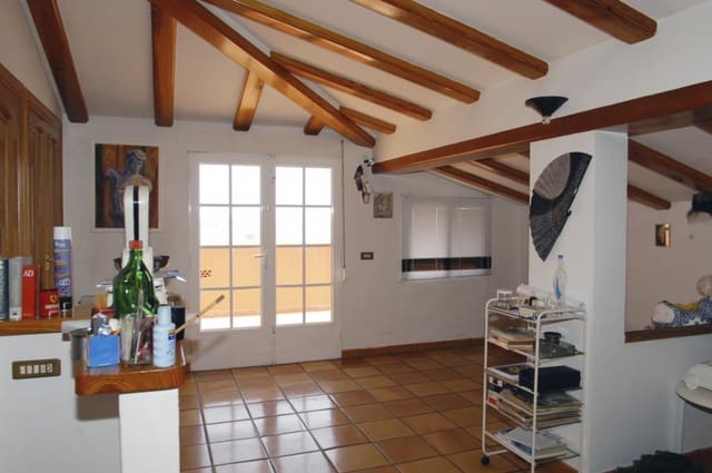 6 bedroom Villa for sale in Dénia with pool - € 1,450,000 (Ref: 8401768)