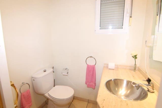 6 soveværelse Villa til salg i Las Marinas / Les Marines, Dénia med swimmingpool - € 598.000 (Ref: 8401777)