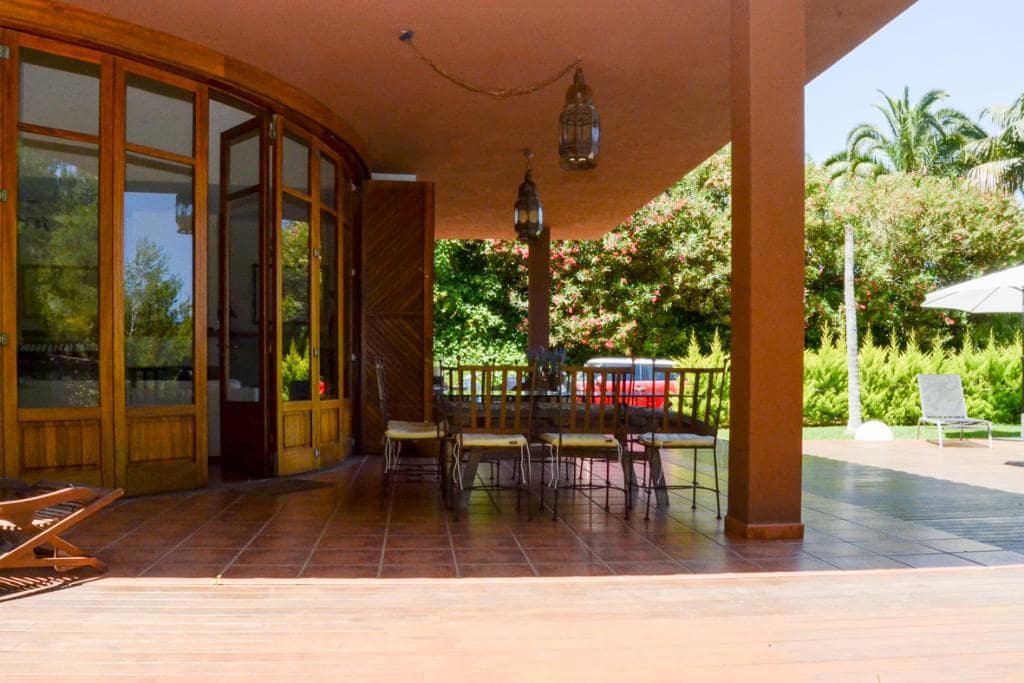 4 bedroom Villa for sale in Denia with pool - € 870,000 (Ref: 8406067)