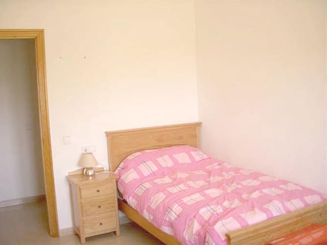 6 makuuhuone Huvila myytävänä paikassa Pedreguer mukana uima-altaan 
autotalli - 700 000 € (Ref: 8406078)