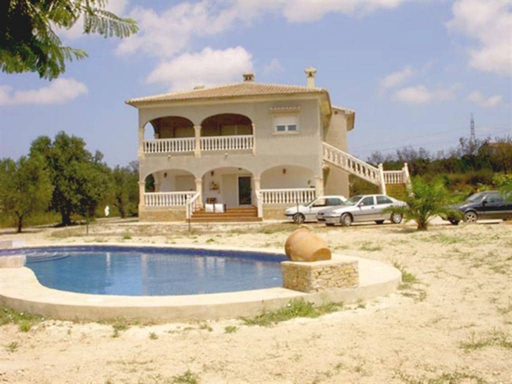 6 bedroom Villa for sale in Pedreguer with pool garage - € 700,000 (Ref: 8406078)