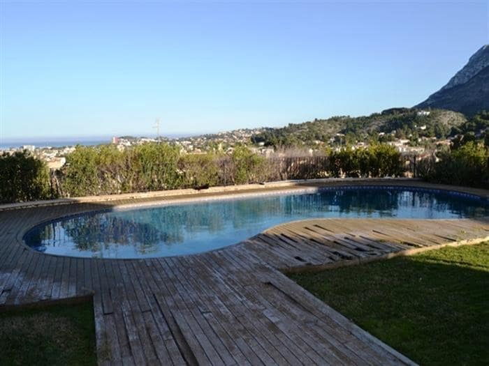 5 bedroom Villa for sale in Denia - € 1,900,000 (Ref: 8406132)