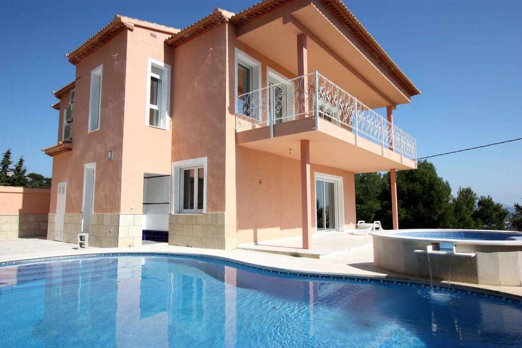 3 bedroom Villa for sale in Calpe / Calp with pool - € 795,000 (Ref: 8406138)