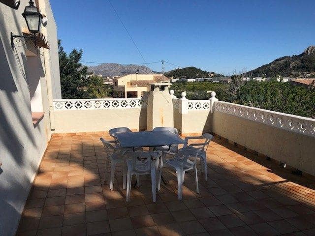 10 bedroom Villa for sale in Pedreguer with pool - € 550,000 (Ref: 8406762)