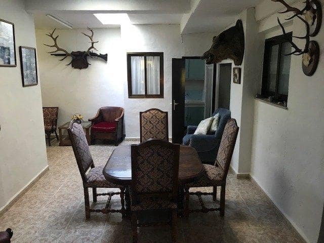 10 bedroom Villa for sale in Pedreguer with pool - € 550,000 (Ref: 8406762)