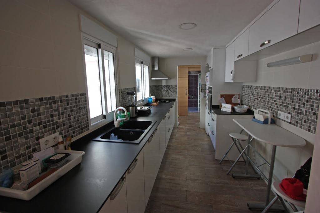 3 soveværelse Lejlighed til salg i Orba - € 144.000 (Ref: 8417997)