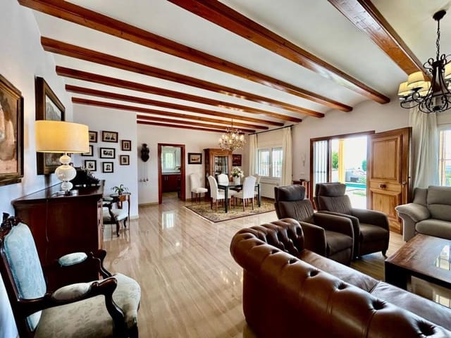 3 Zimmer Villa zu verkaufen in Beniarbeig mit Pool Garage - 820.000 € (Ref: 8437406)