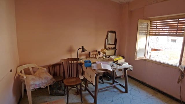 6 bedroom Finca/Country House for sale in Castell de Castells - € 46,000 (Ref: 8509711)