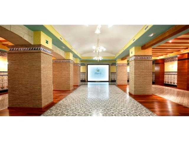 Kommersiell til salgs i Dénia - € 735 000 (Ref: 8665424)