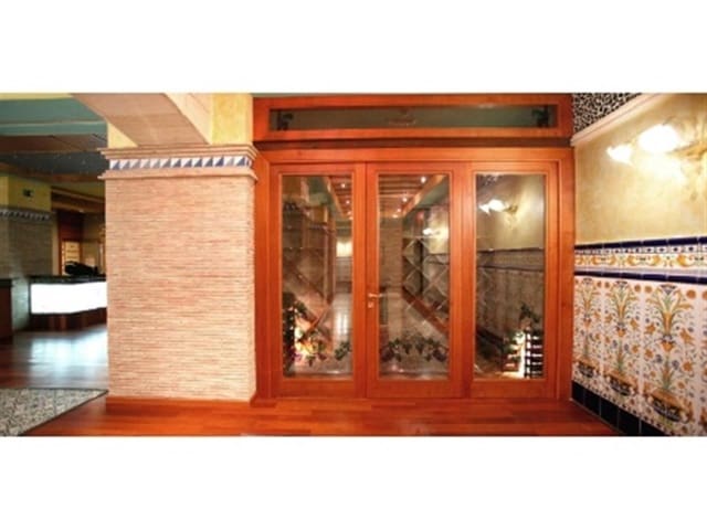 Kommersiell til salgs i Dénia - € 735 000 (Ref: 8665424)