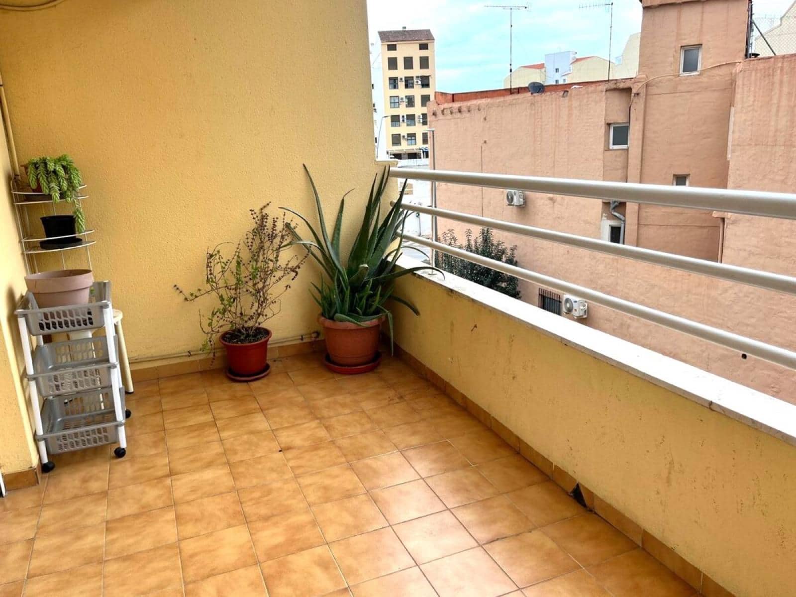 3 bedroom Apartment for sale in Denia - € 219,000 (Ref: 8802025)