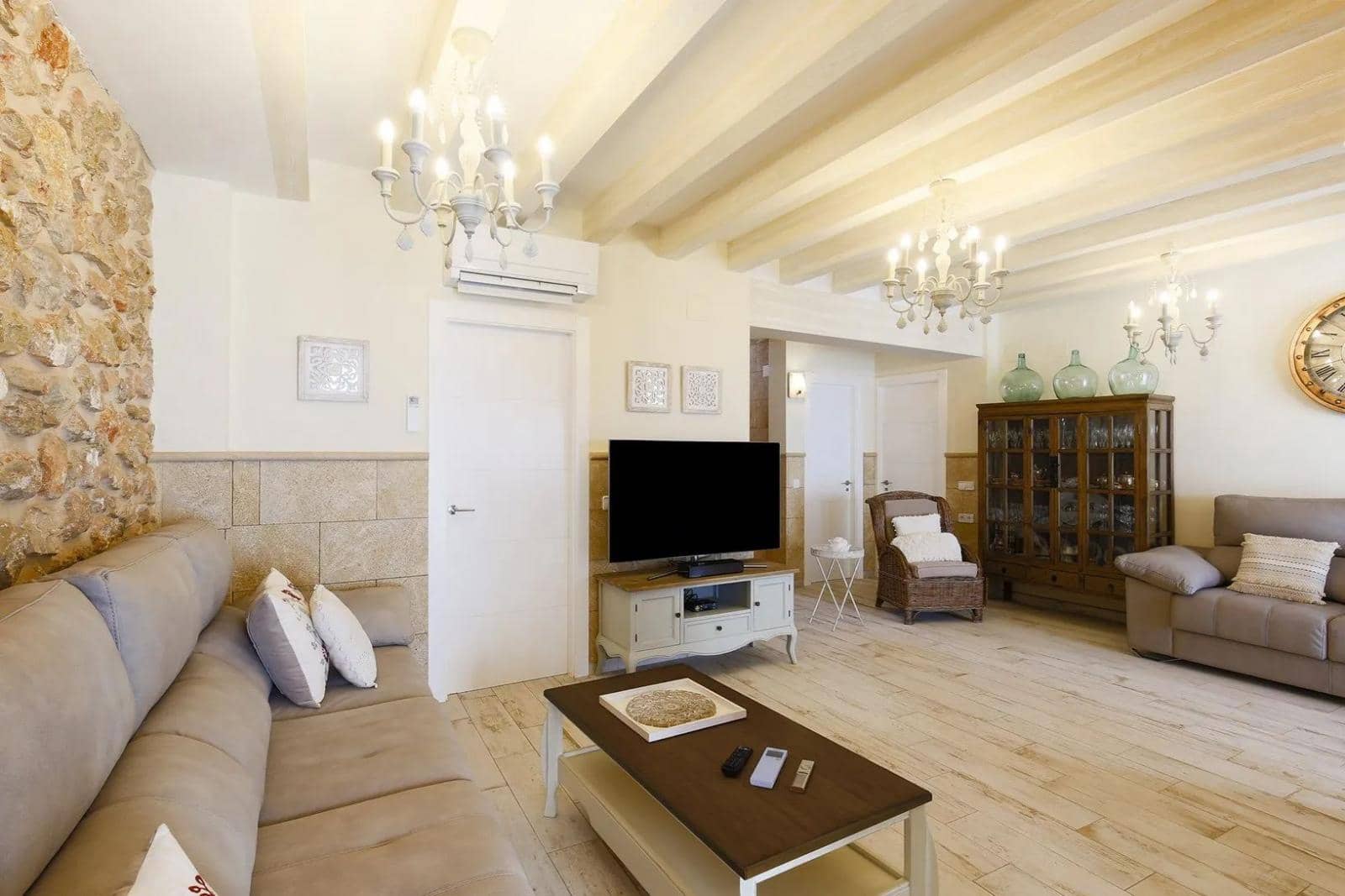 12 soveværelse Villa til salg i Lliber med swimmingpool - € 1.550.000 (Ref: 8894891)