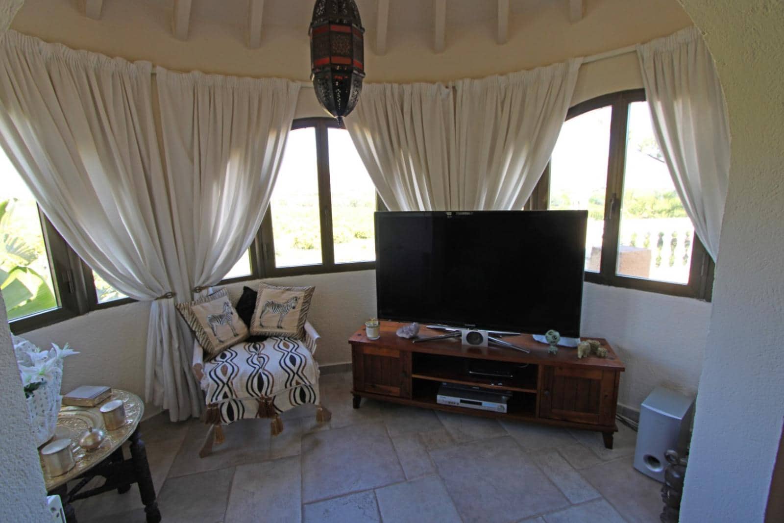 4 bedroom Villa for sale in Orba with pool - € 599,000 (Ref: 8902386)