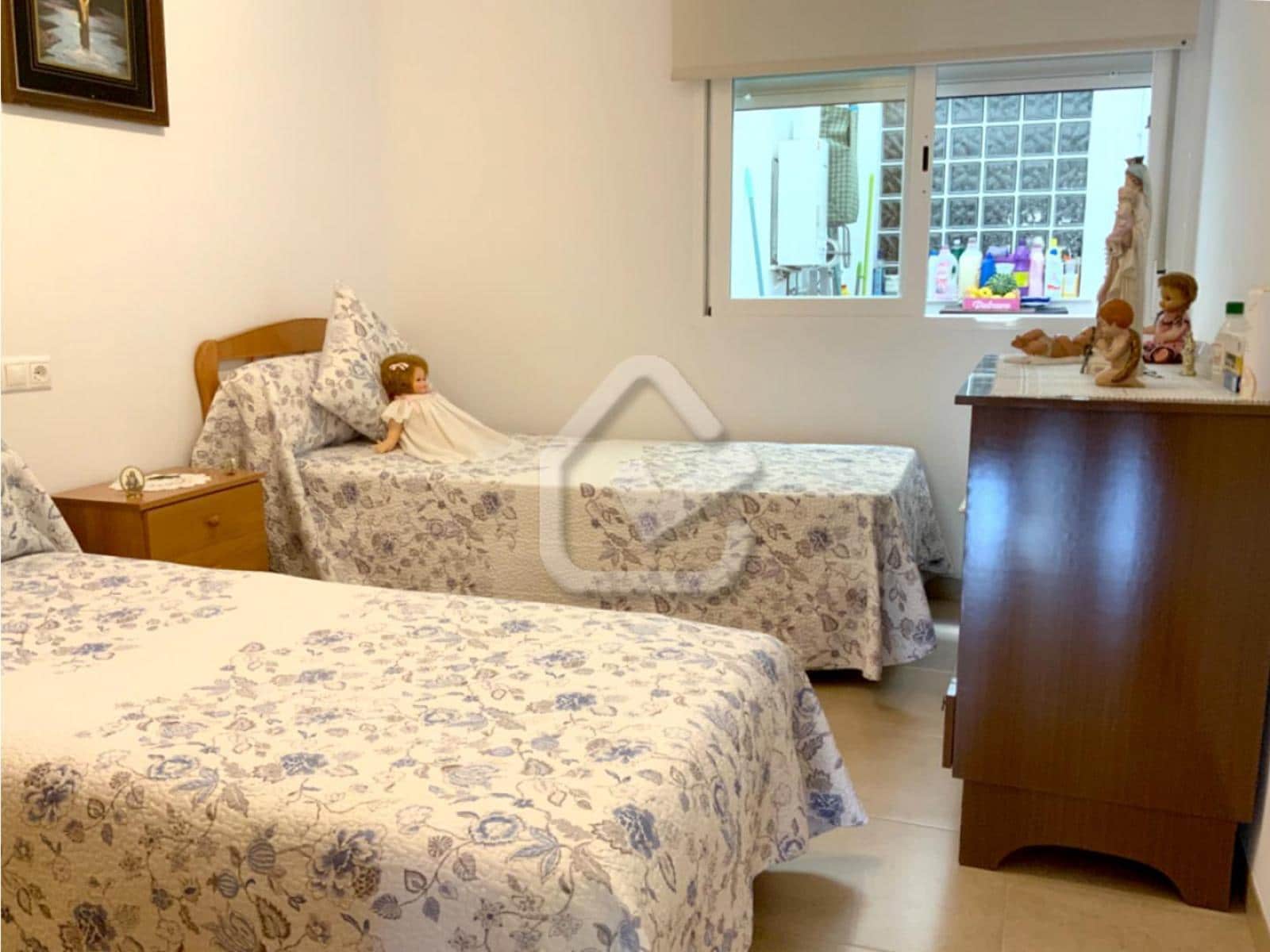 2 bedroom Apartment for sale in Denia - € 189,000 (Ref: 8935485)