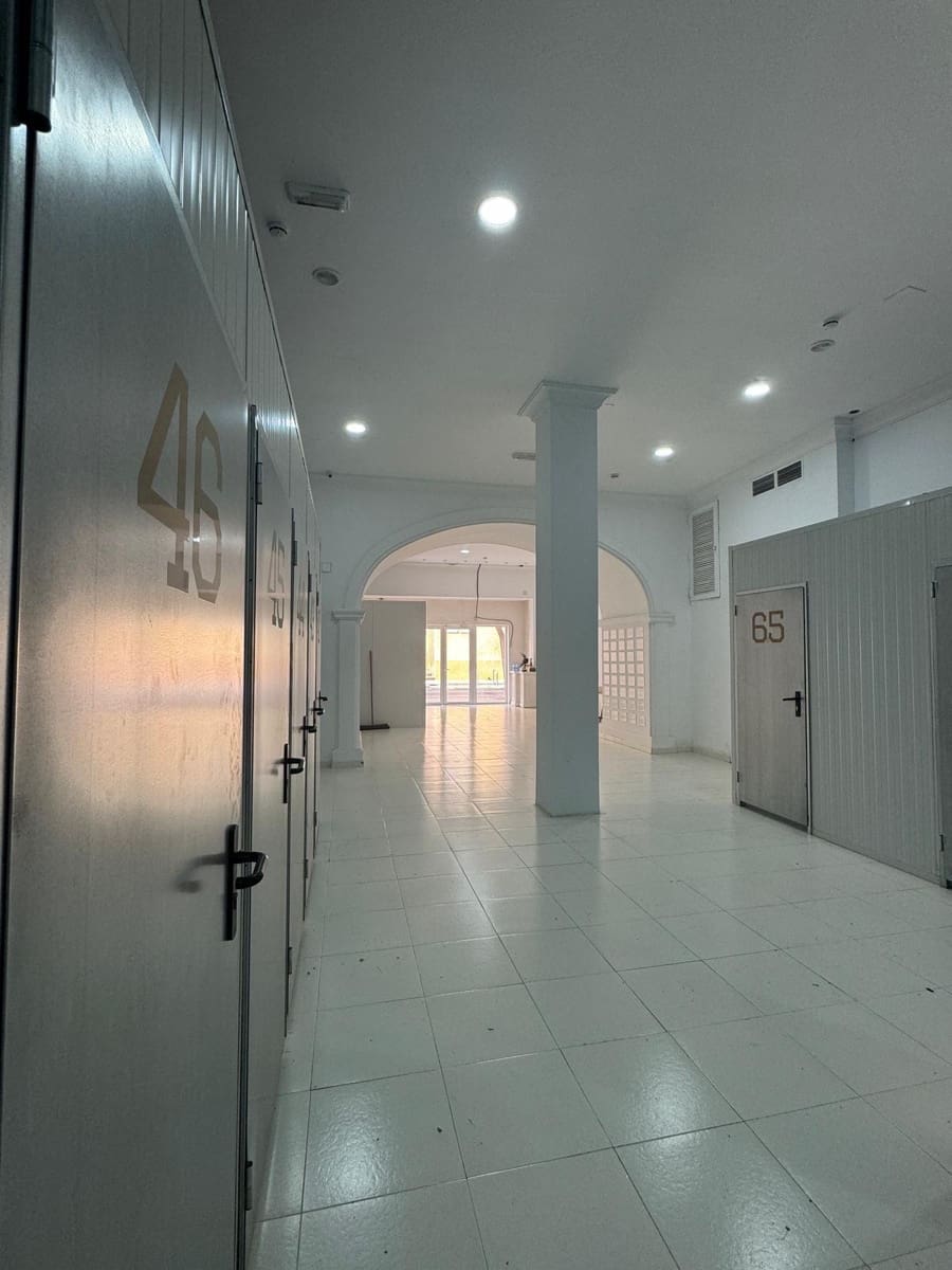 Commercieel te koop in Denia - € 350.000 (Ref: 9012375)