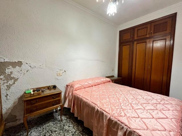 4 bedroom Finca/Country House for sale in Pedreguer - € 150,000 (Ref: 9062614)