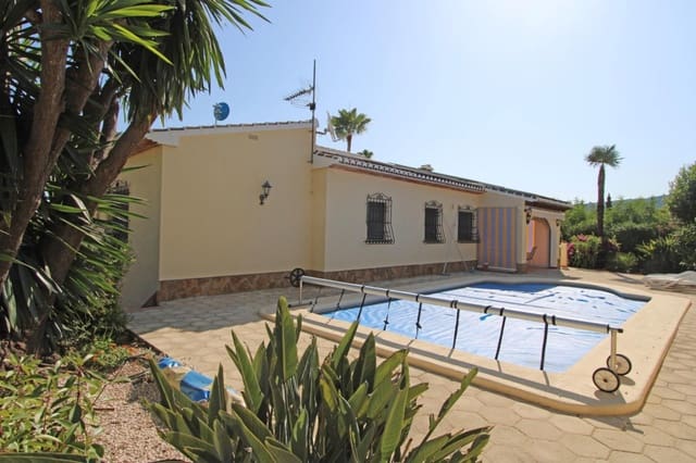 3 soveværelse Villa til salg i Orba med swimmingpool - € 580.000 (Ref: 9091840)