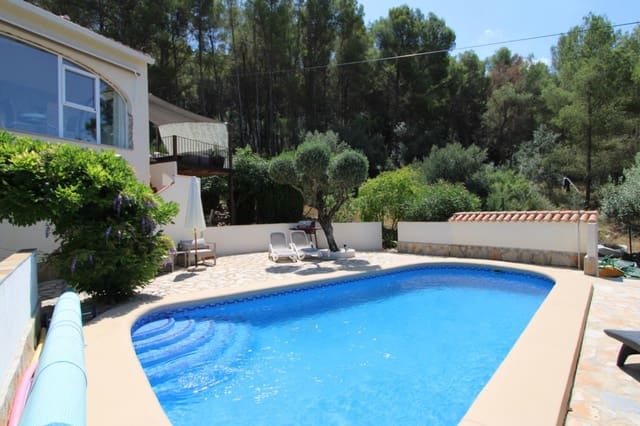 4 sovrum Villa till salu i Orba med pool - 495 000 € (Ref: 9112539)
