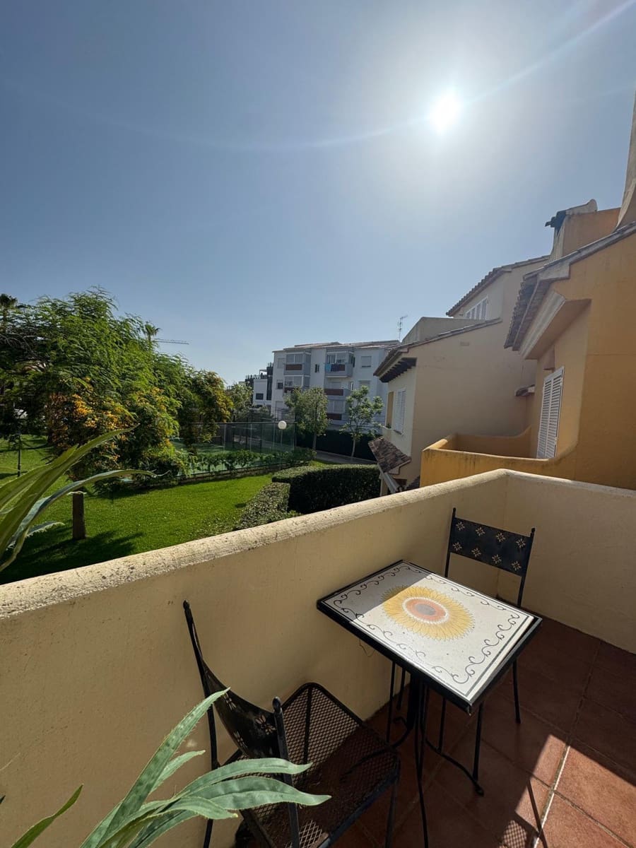 4 soveværelse Bungalow til salg i Denia med swimmingpool - € 465.000 (Ref: 9149597)