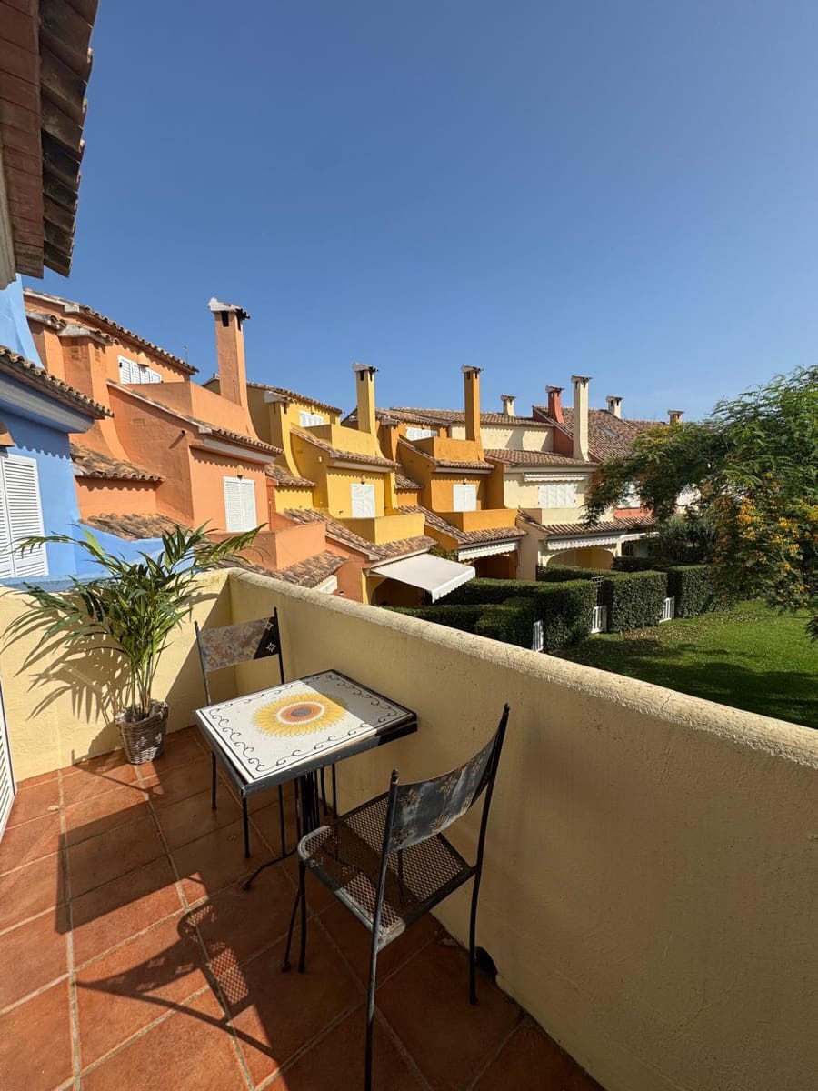 4 soveværelse Bungalow til salg i Denia med swimmingpool - € 465.000 (Ref: 9149597)