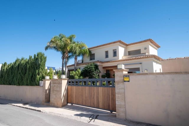 6 bedroom Villa for sale in Dénia with pool - € 1,400,000 (Ref: 9200726)