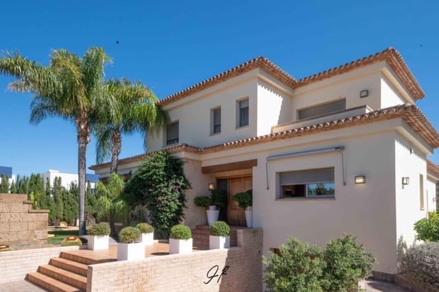 6 bedroom Villa for sale in Dénia with pool - € 1,400,000 (Ref: 9200726)