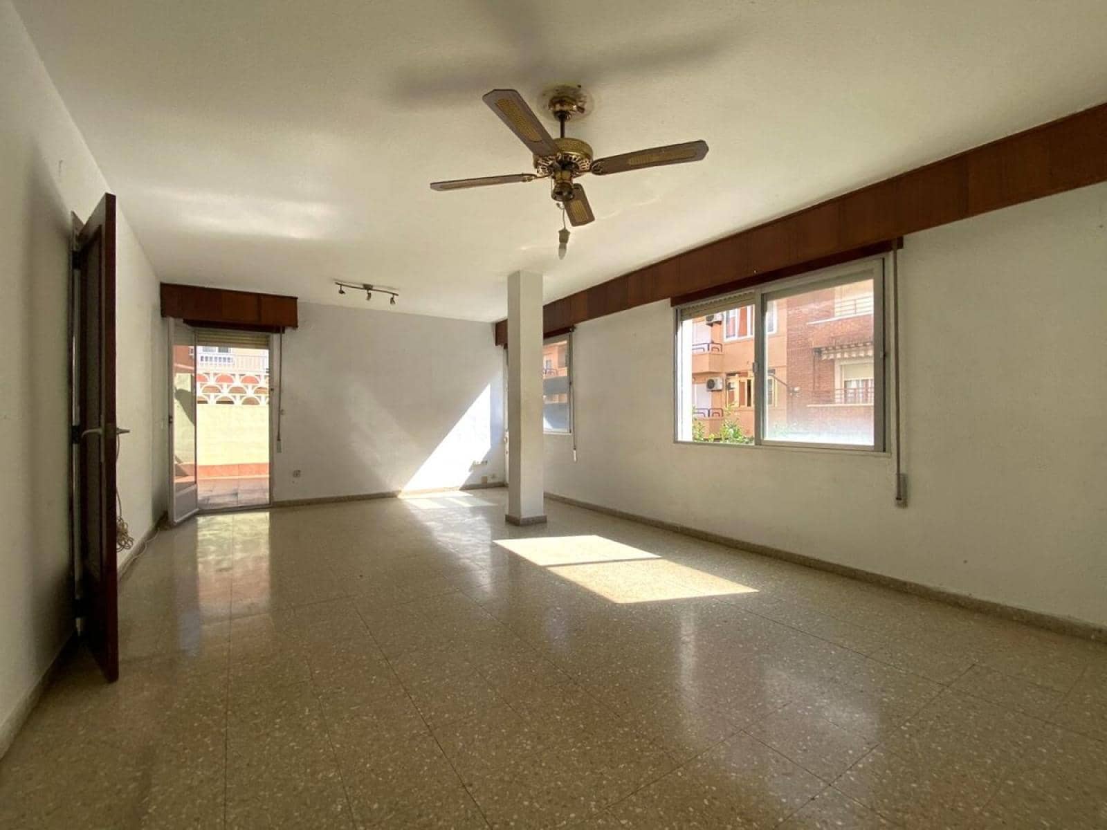 4 quarto Apartamento para venda em Denia - 265 000 € (Ref: 9285153)