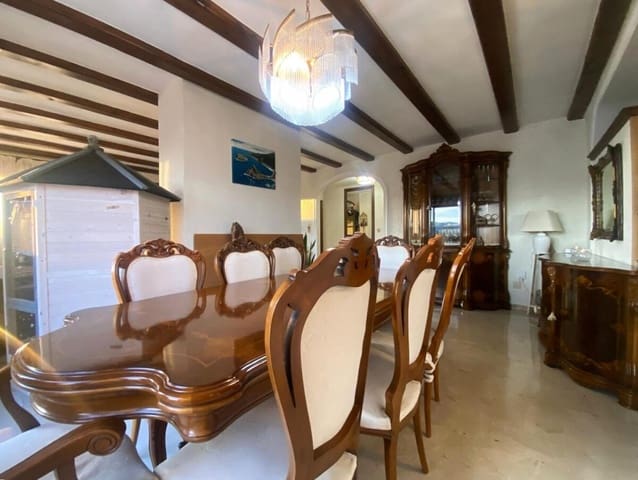 2 bedroom Apartment for sale in Las Marinas / Les Marines, Dénia with pool - € 477,000 (Ref: 9359507)