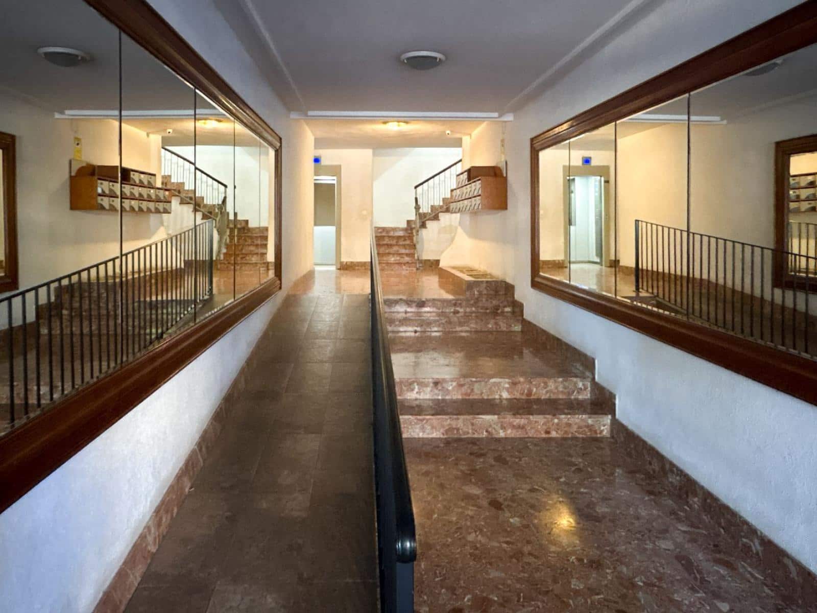 7 bedroom Apartment for sale in Denia - € 375,000 (Ref: 9440018)