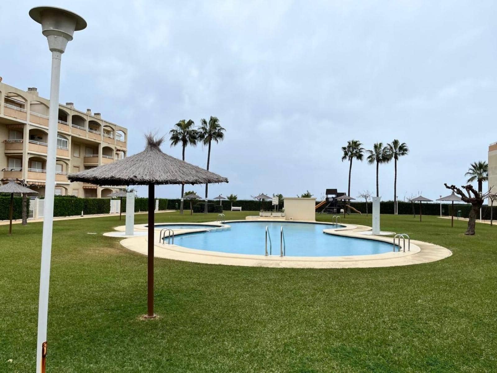 Apartamento de 2 habitaciones en Dénia en venta con piscina garaje - 199.000 € (Ref: 9440019)