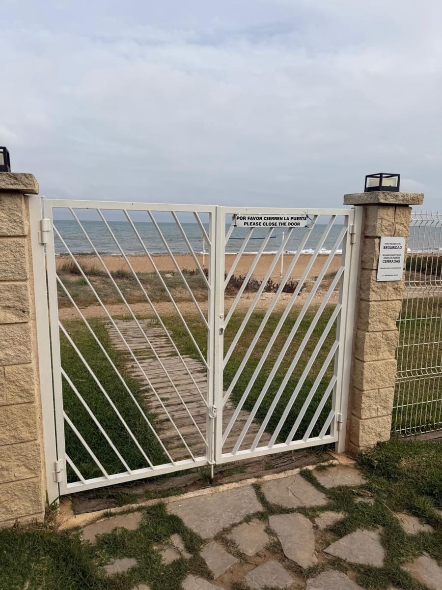 2 bedroom Apartment for sale in Denia with pool - € 320,000 (Ref: 9440021)