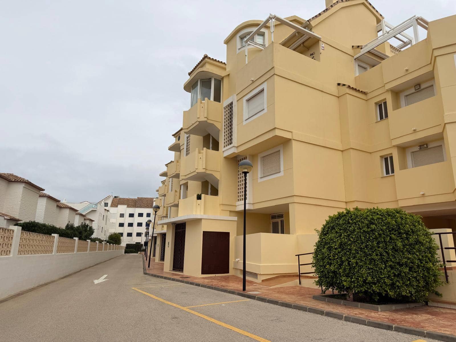 2 bedroom Apartment for sale in Denia with pool - € 320,000 (Ref: 9440021)