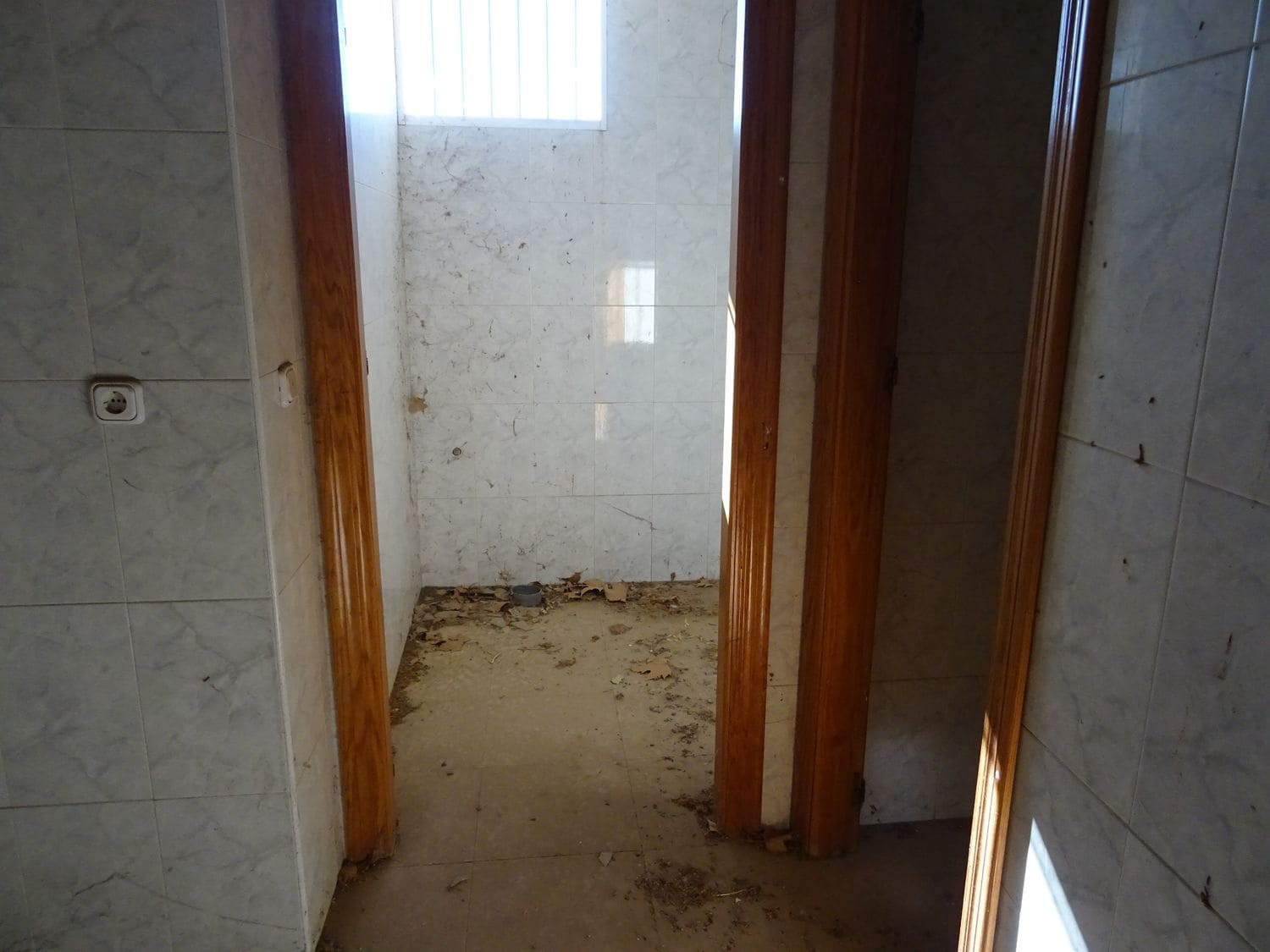 Commercial for sale in Laujar de Andarax - € 139,000 (Ref: 10016904)