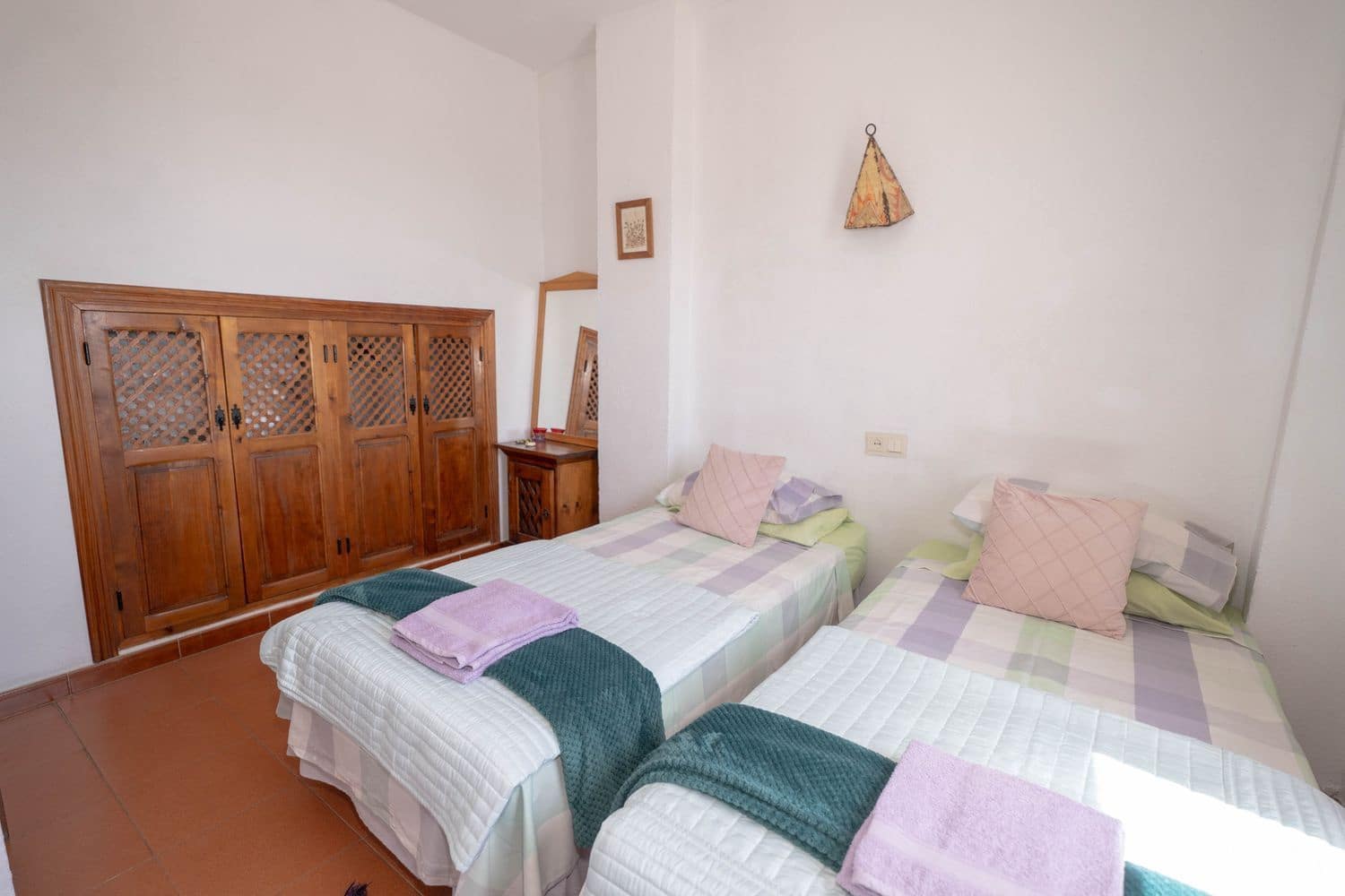 Bedrift til salgs i Granada by med garasje - € 150 000 (Ref: 10074680)