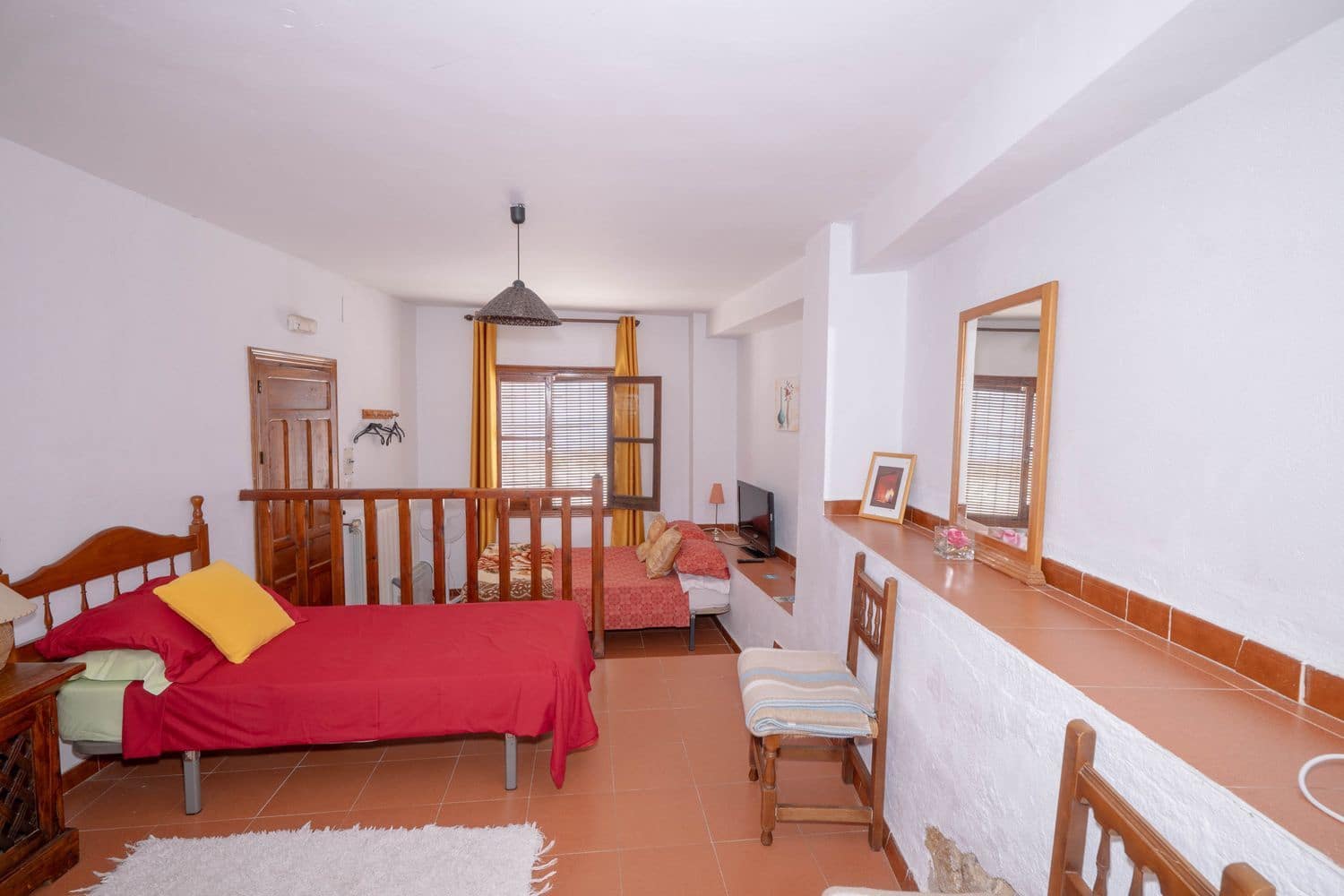 Bedrift til salgs i Granada by med garasje - € 150 000 (Ref: 10074680)