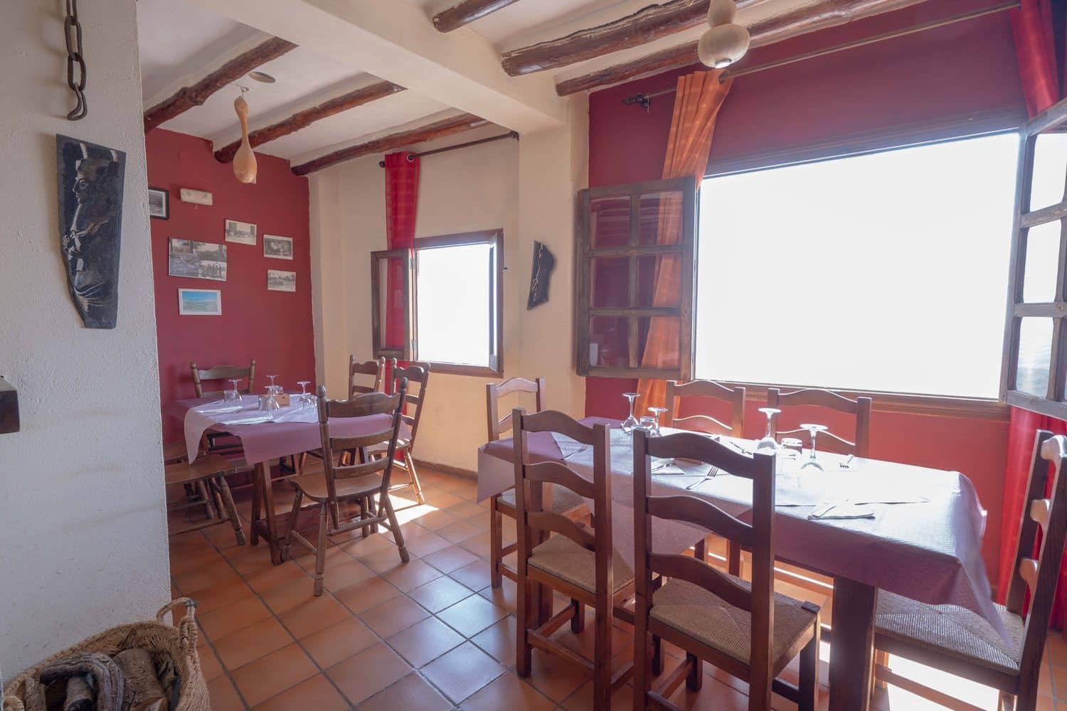 Bedrift til salgs i Granada by med garasje - € 150 000 (Ref: 10074680)