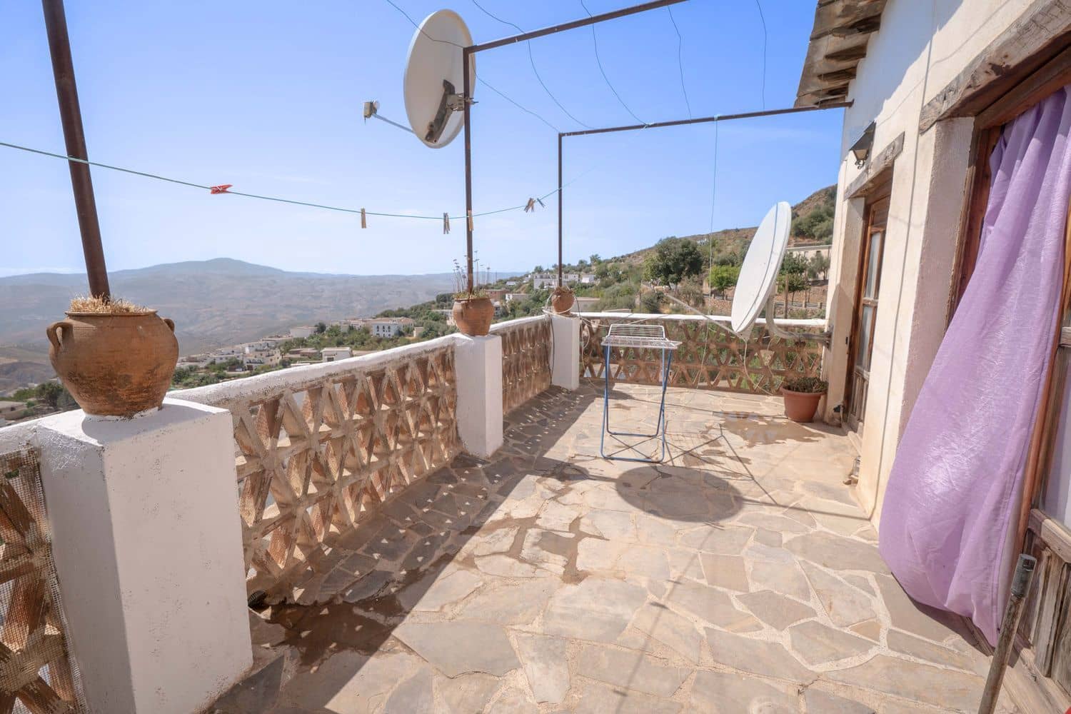 Bedrift til salgs i Granada by med garasje - € 150 000 (Ref: 10074680)