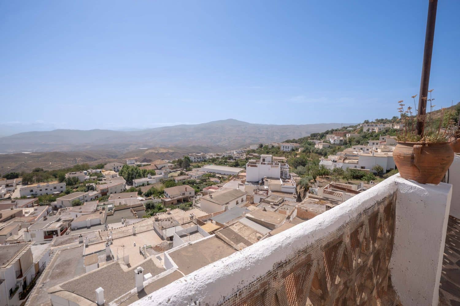 Bedrift til salgs i Granada by med garasje - € 150 000 (Ref: 10074680)