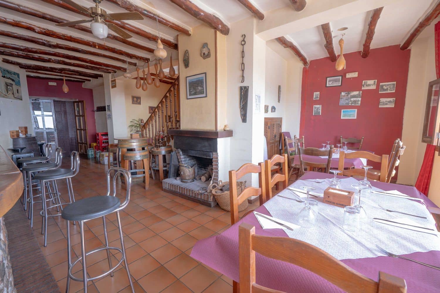 Bedrift til salgs i Granada by med garasje - € 150 000 (Ref: 10074680)