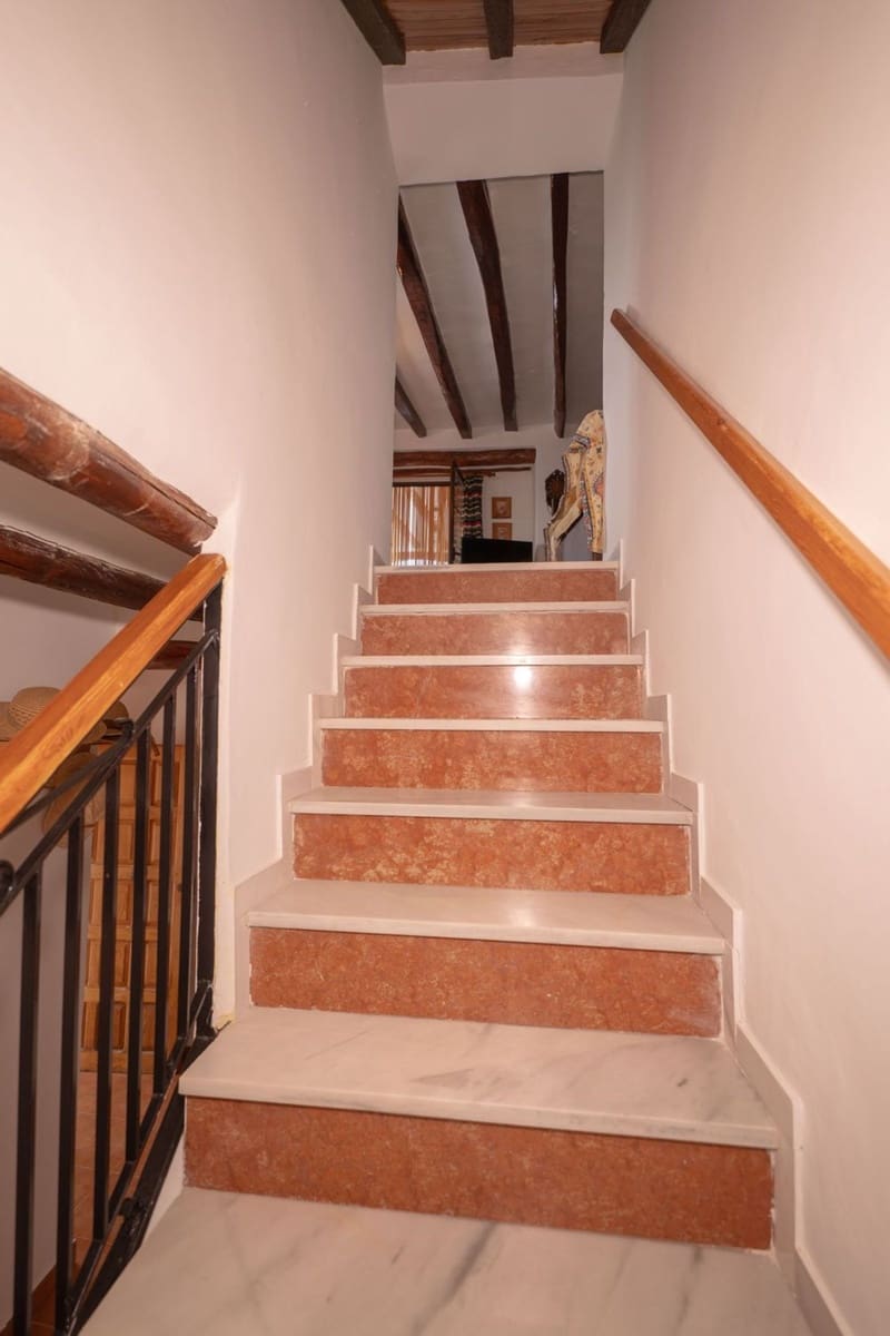 5 bedroom Townhouse for sale in Alpujarra de la Sierra with garage - € 90,000 (Ref: 10101014)