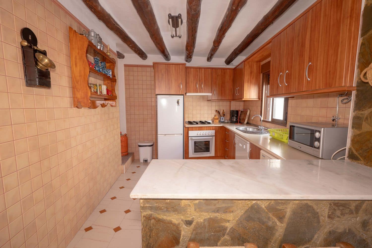 5 bedroom Townhouse for sale in Alpujarra de la Sierra with garage - € 90,000 (Ref: 10101014)